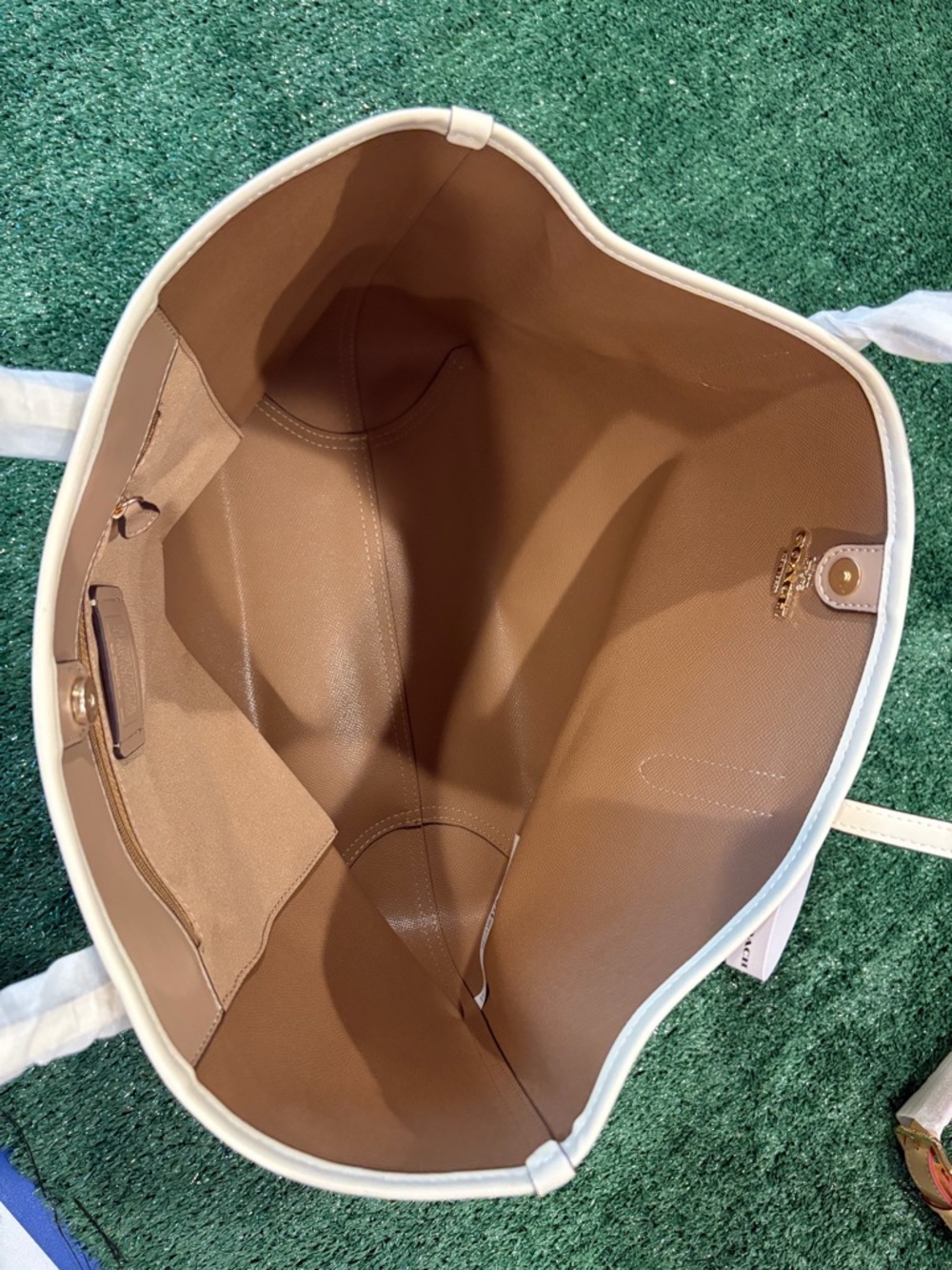 Coach Purse - Picture 5 of 6